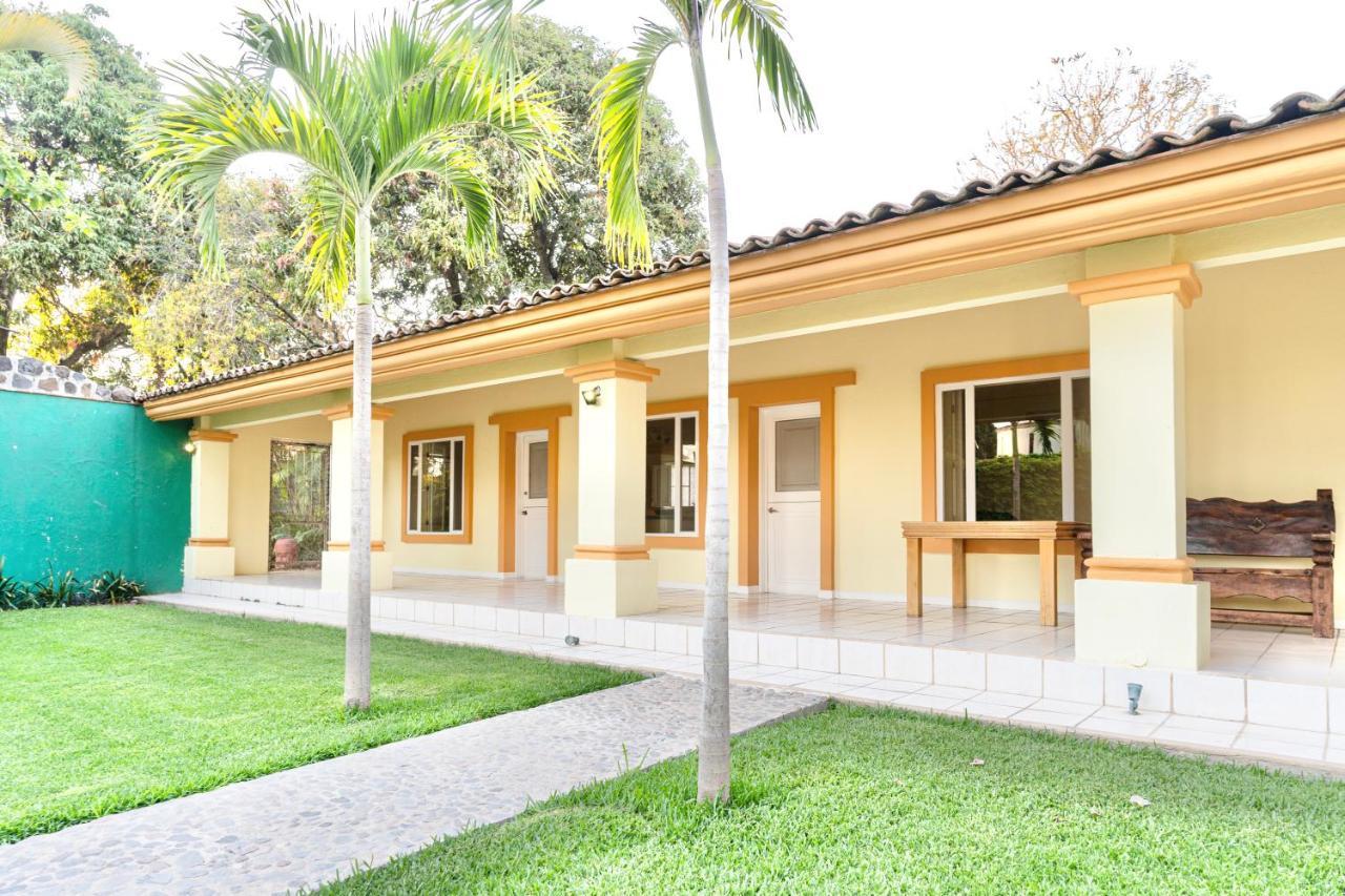 Casa Jardin-Lakeside Boutique Resort By Restavio Ajijic Luaran gambar